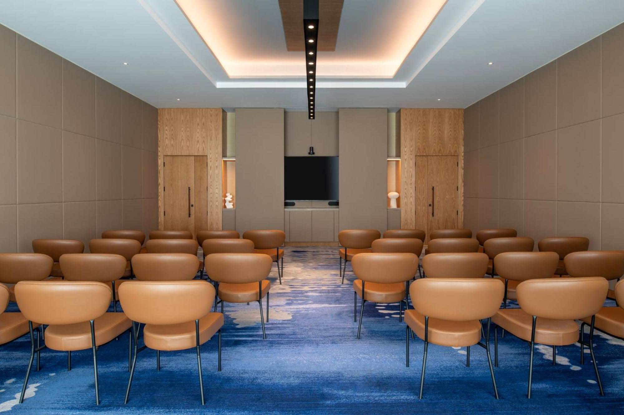 Aparthotel Abesq And Residences, An Ihg